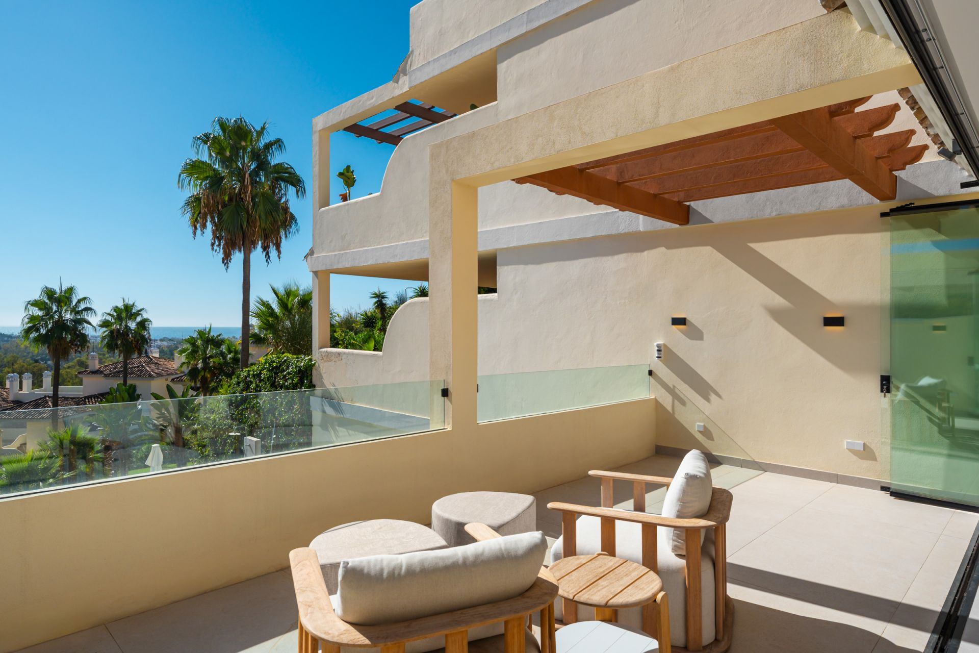 Piso de 3 Dormitorios y 2 Baños en venta en Nueva Andalucía