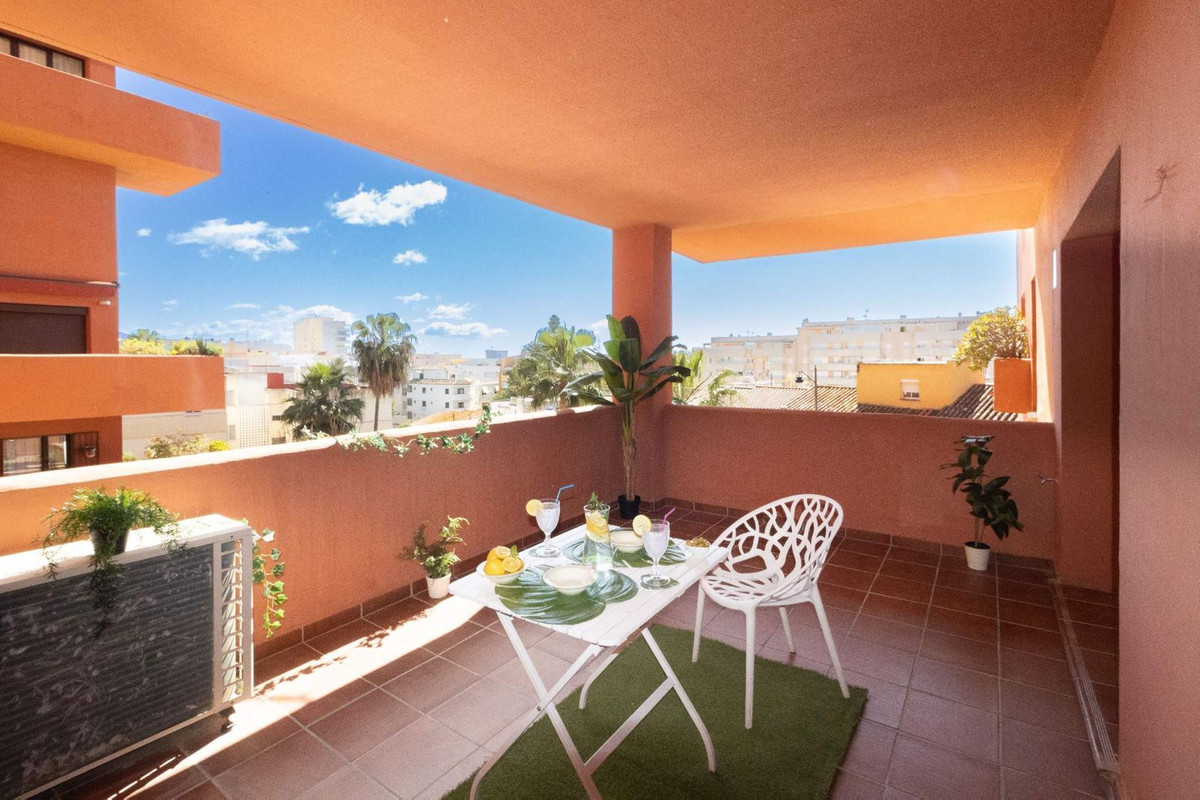 2 спални - Апартамент за продажба в Estepona