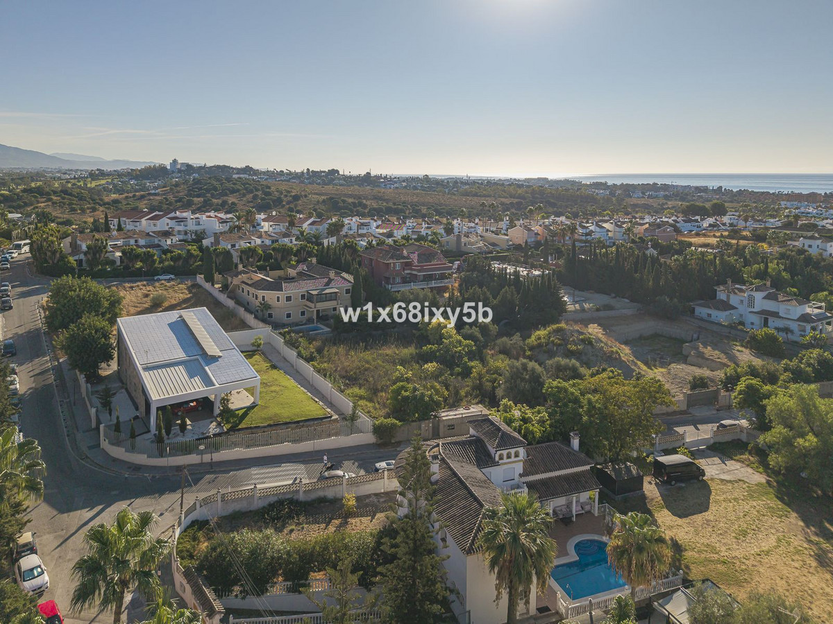 Участок для продажи в Estepona
