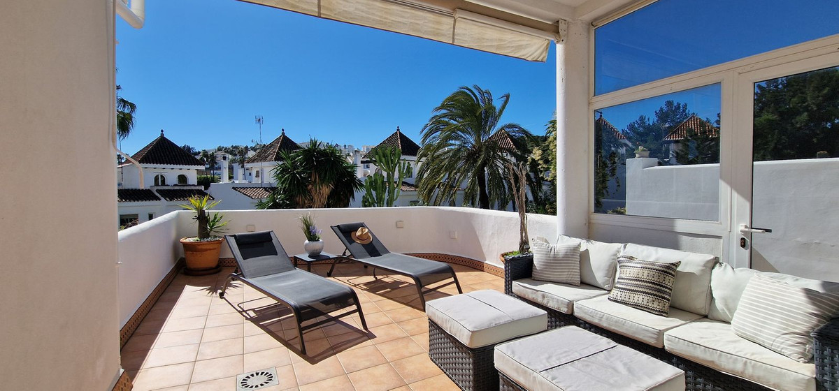 Casa Adosada de 3 Dormitorios y 3 Baños en venta en La Duquesa