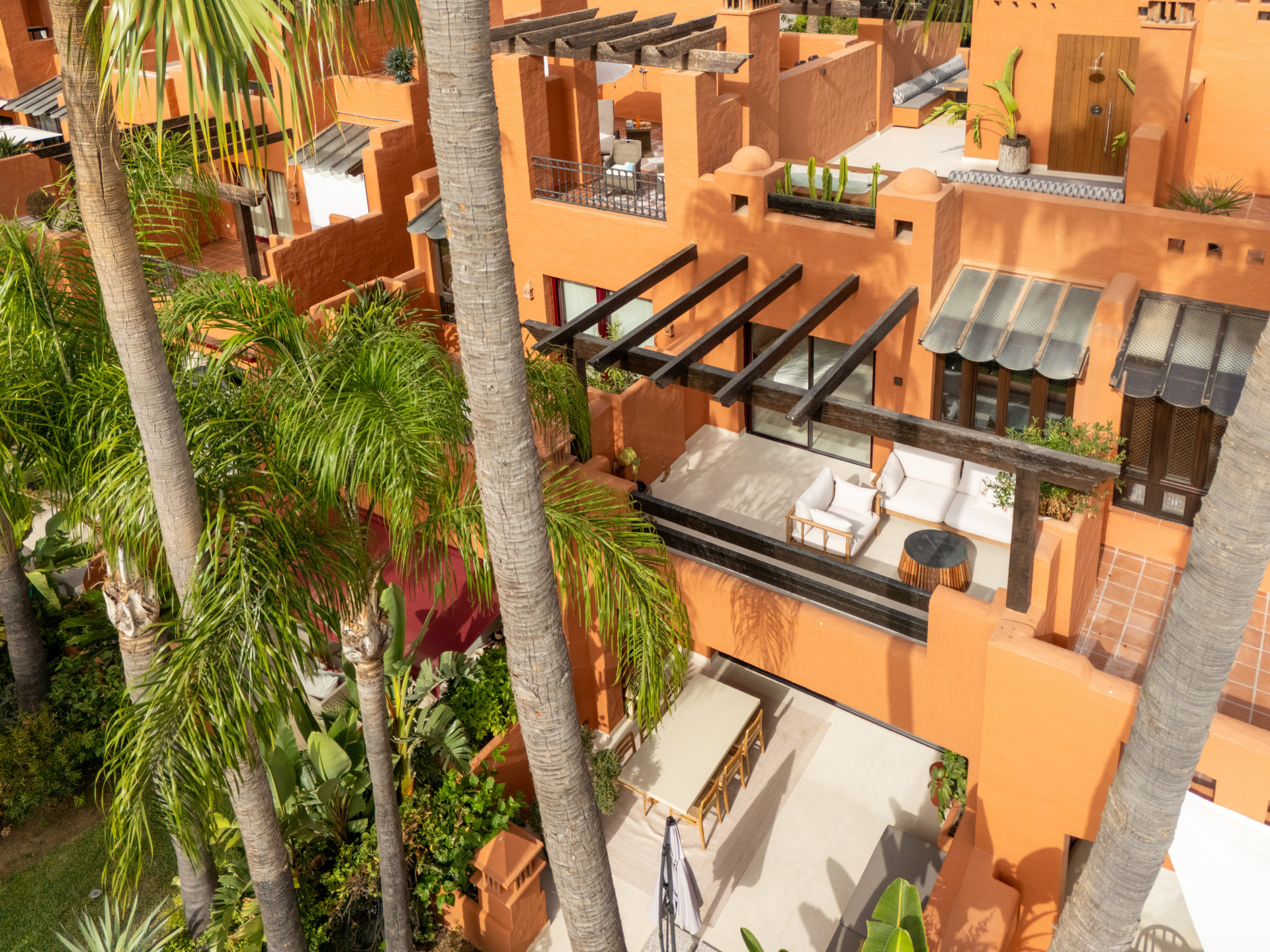 4 Bed, 3 Bath - Townhouse for Sale in Marbella Golden Mile