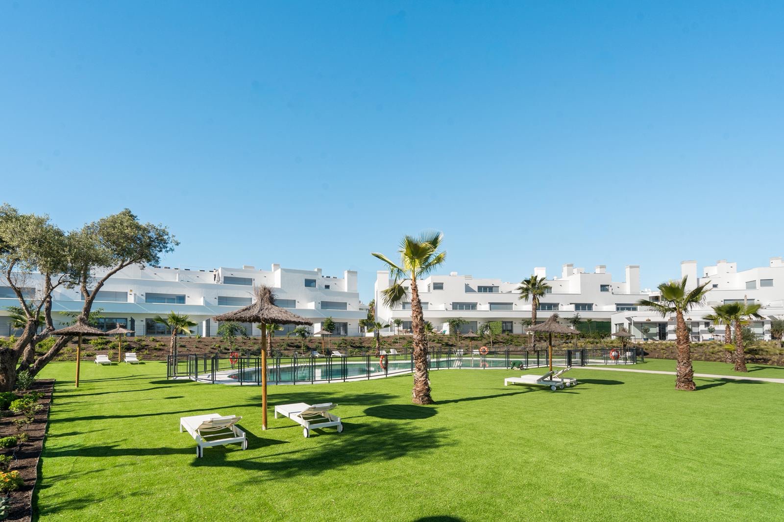 Piso de 3 Dormitorios en alquiler en Cancelada, Estepona