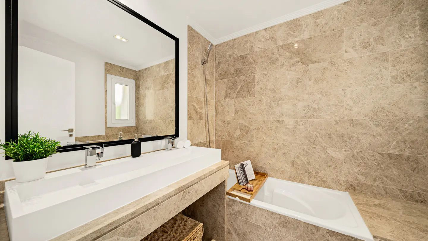 4 спални, 4 бани - Вила за продажба в Marbella