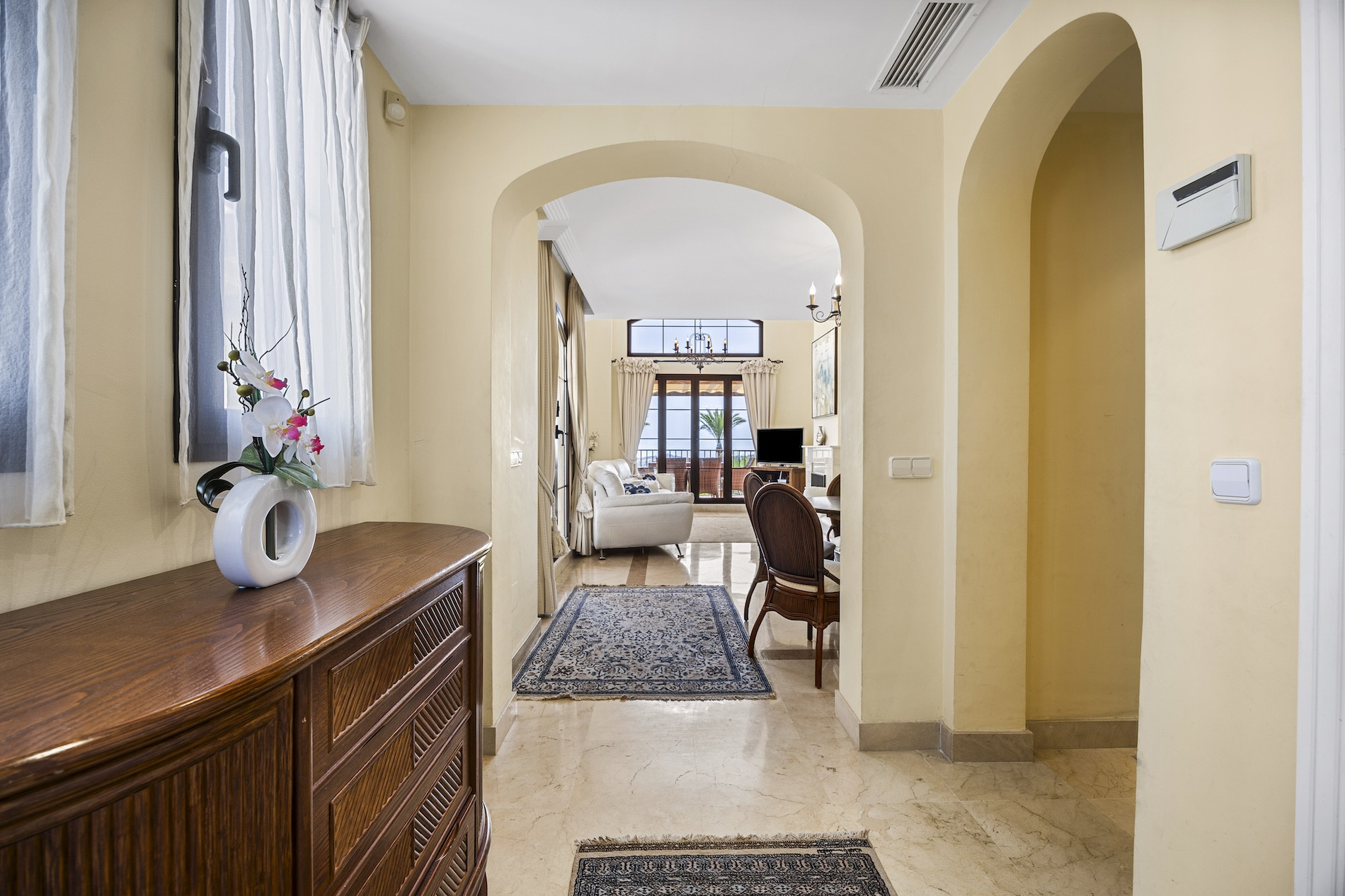 Ático de 3 Dormitorios en venta en Los Arqueros, Benahavís