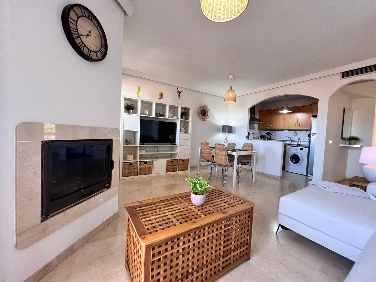 Piso de 2 Dormitorios y 2 Baños en venta en Manilva