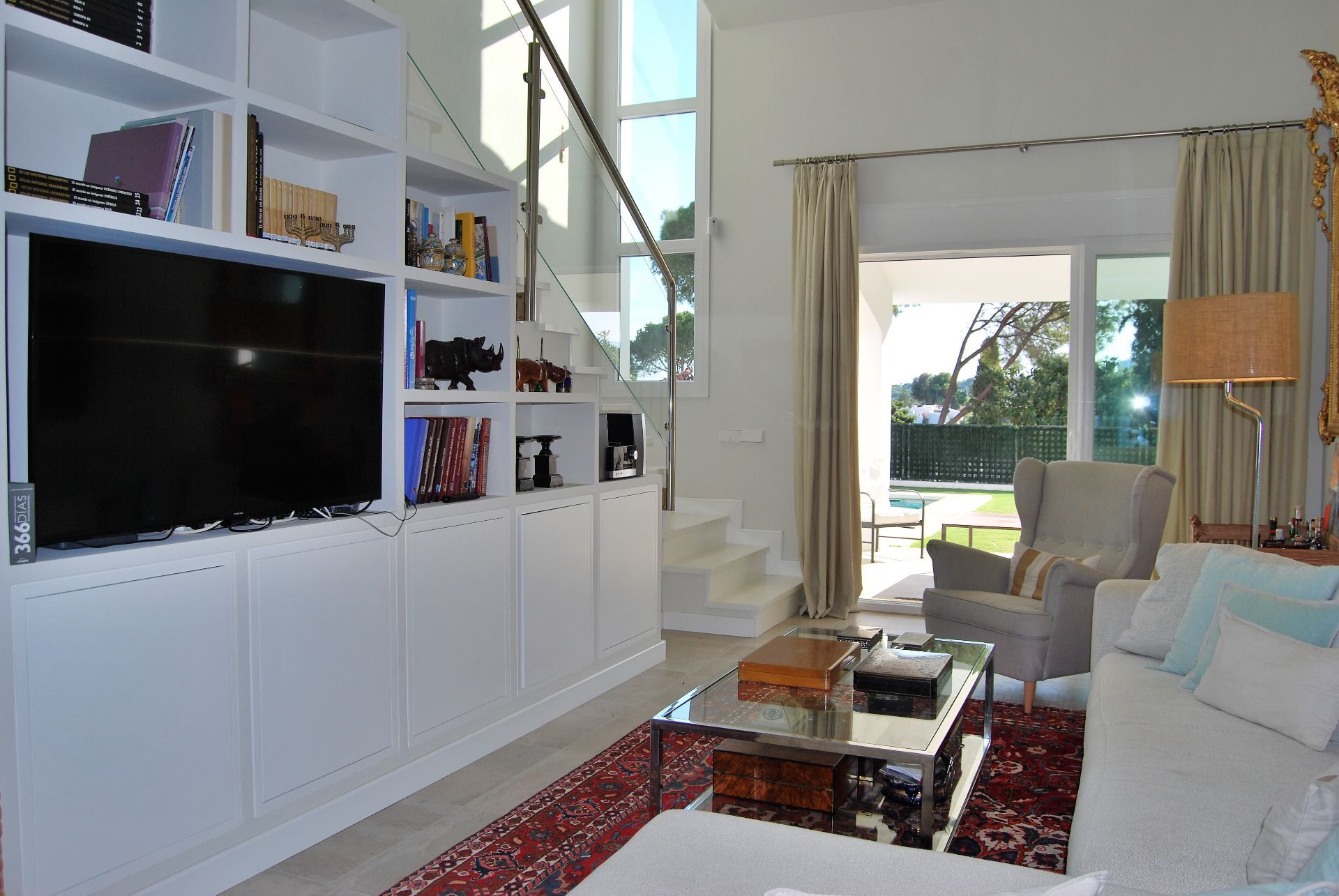 4 спални, 4 бани - Редова къща за продажба в Nueva Andalucia, Marbella