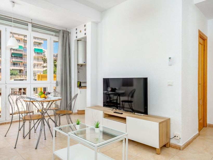 2 Bed - Apartment Holiday Rental in Arroyo de la Miel, Benalmadena
