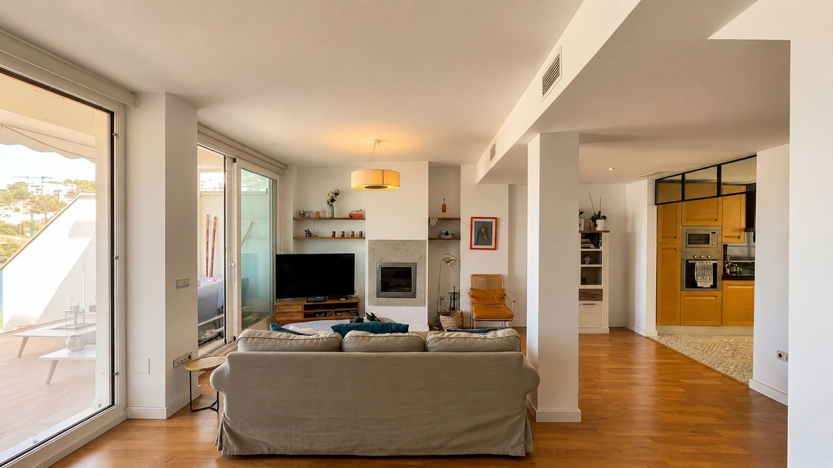 Casa Adosada de 3 Dormitorios y 3 Baños en venta en Málaga