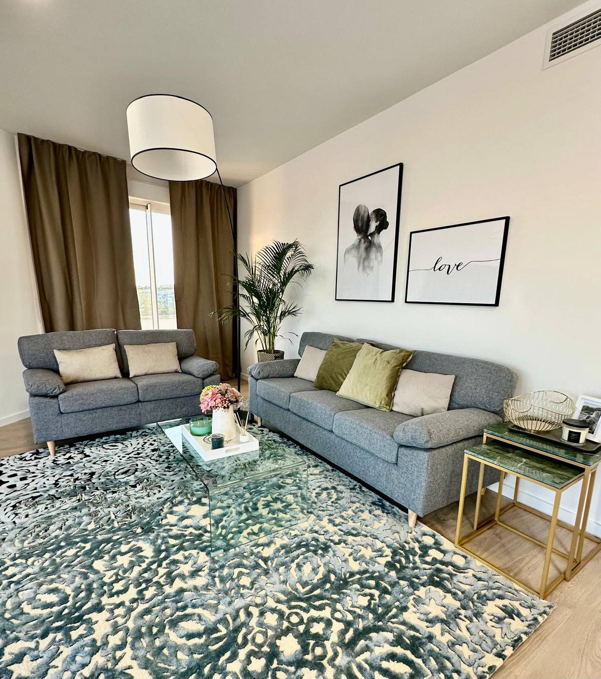 Ático de 3 Dormitorios en alquiler en Nueva Andalucía, Marbella