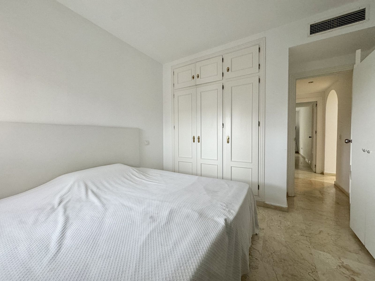 2 Bed, 2 Bath - Apartment for Rent in Guadalmina Alta, San Pedro de Alcántara