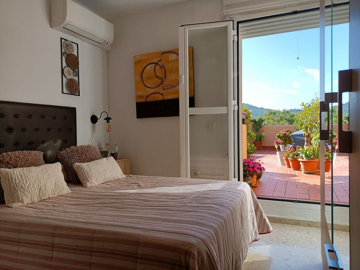 Casa Adosada de 3 Dormitorios y 2 Baños en venta en Guadiaro
