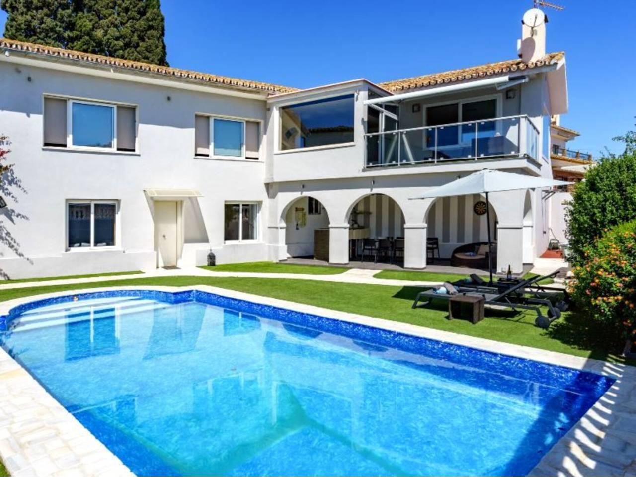 Casa Adosada de 3 Dormitorios y 2 Baños en alquiler vacacional en El Pinillo, Torremolinos