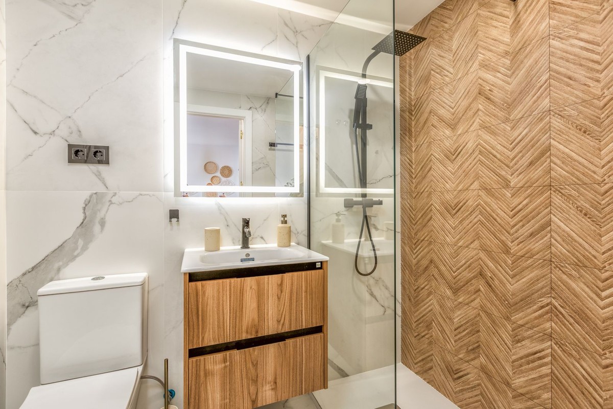 Piso de 2 Dormitorios y 1 Baño en venta en Riviera del Sol, Mijas