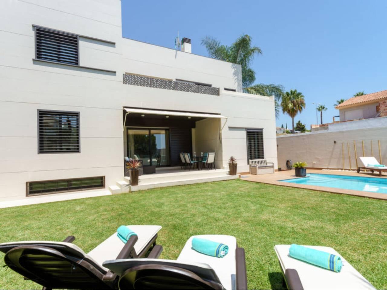 Casa de 4 Dormitorios y 3 Baños en alquiler vacacional en Mijas Pueblo