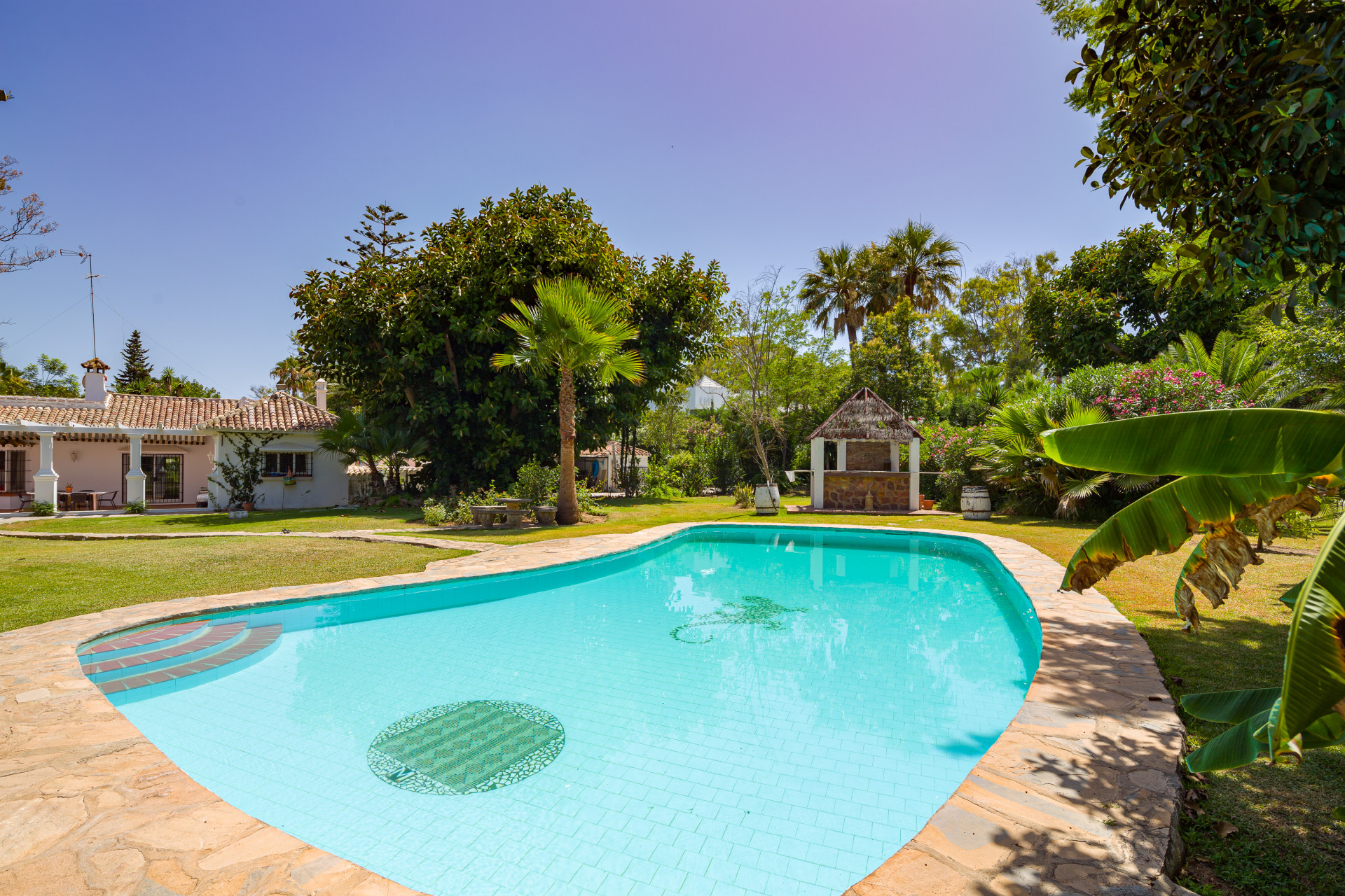 6 Bed - Villa for Sale in Guadalmina Baja, San Pedro de Alcántara