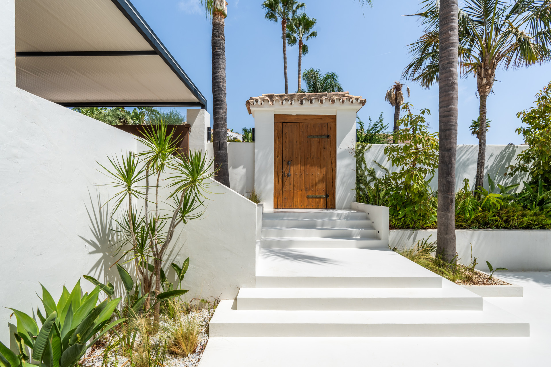 5 Slaapk., 7 Badk. - Villa te koop in Nueva Andalucia, Marbella