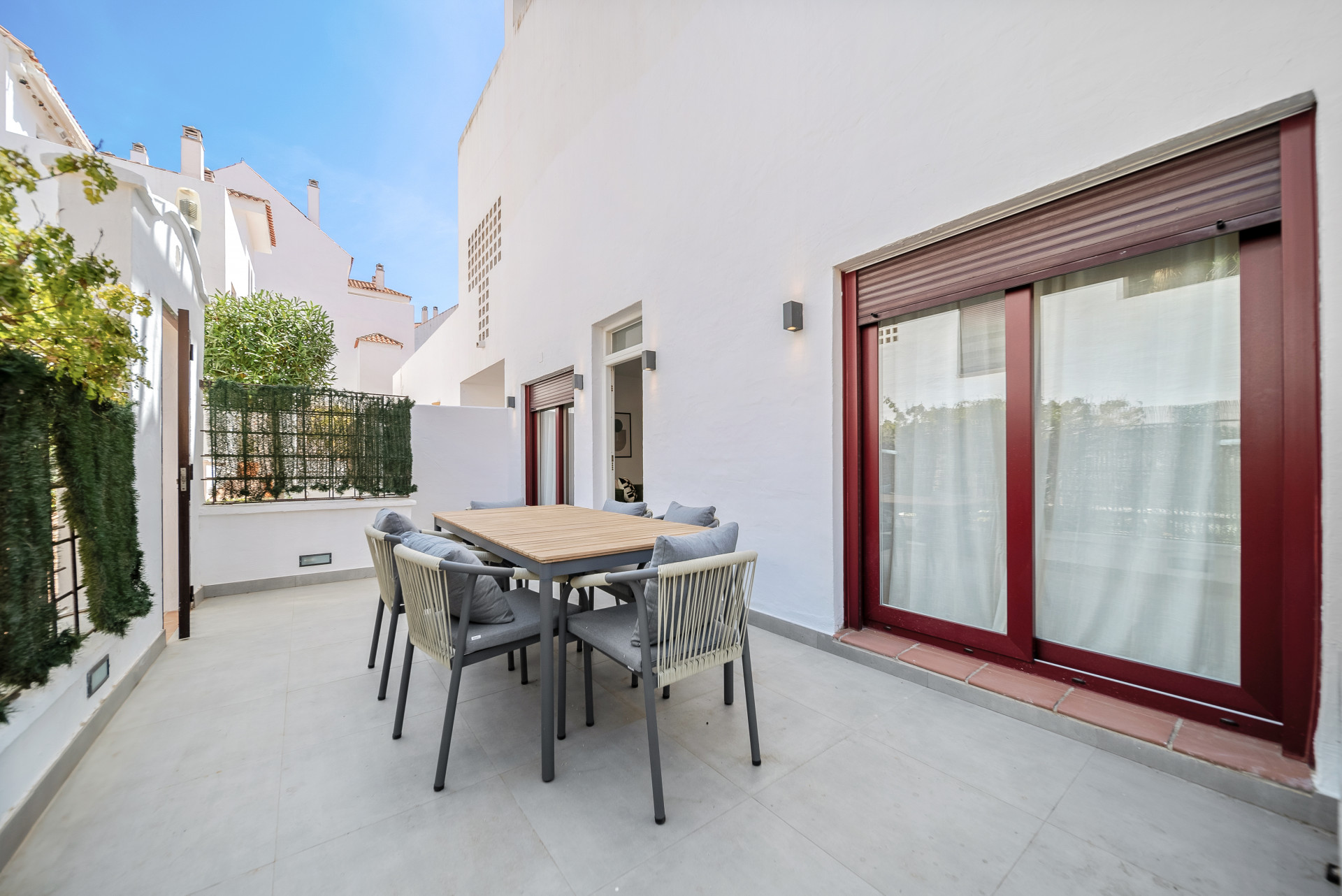 Piso de 4 Dormitorios en alquiler en Nueva Andalucía, Marbella