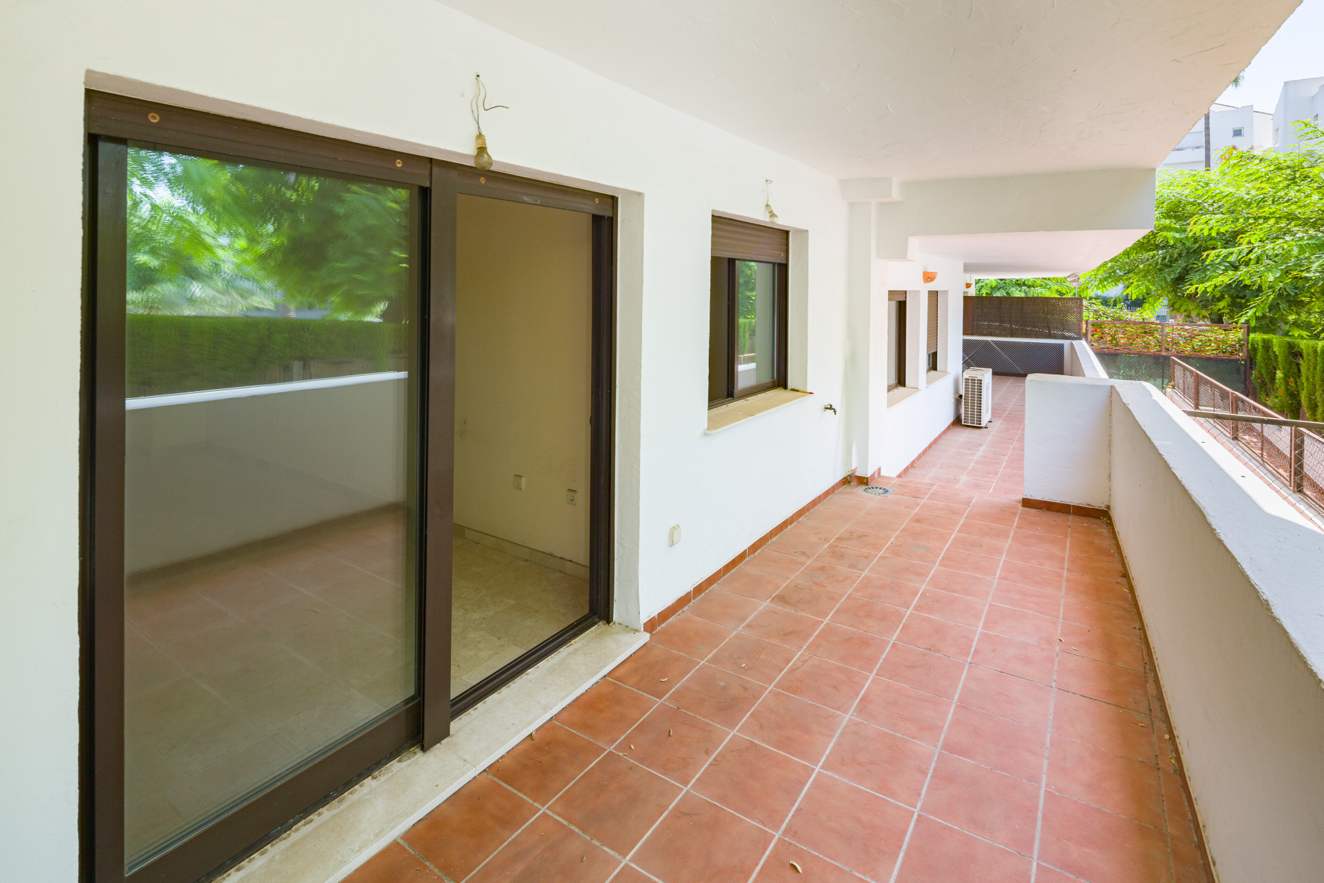 Piso de 3 Dormitorios y 2 Baños en venta en Estepona