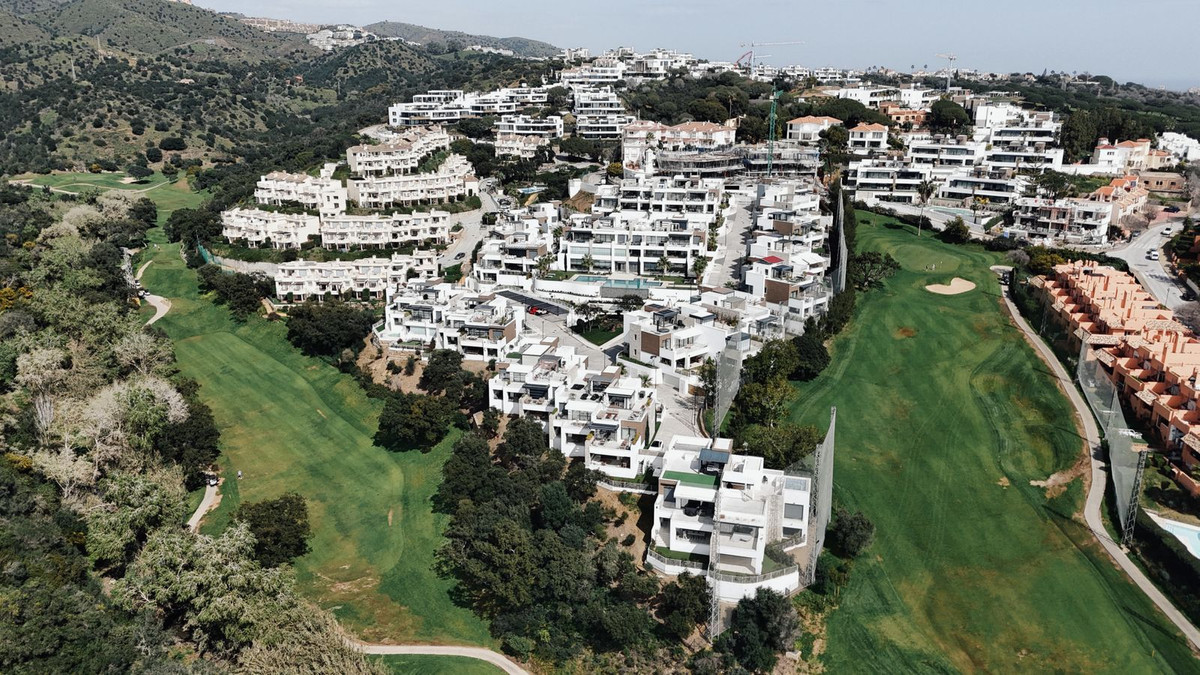 Casa Adosada de 3 Dormitorios en venta en Marbella
