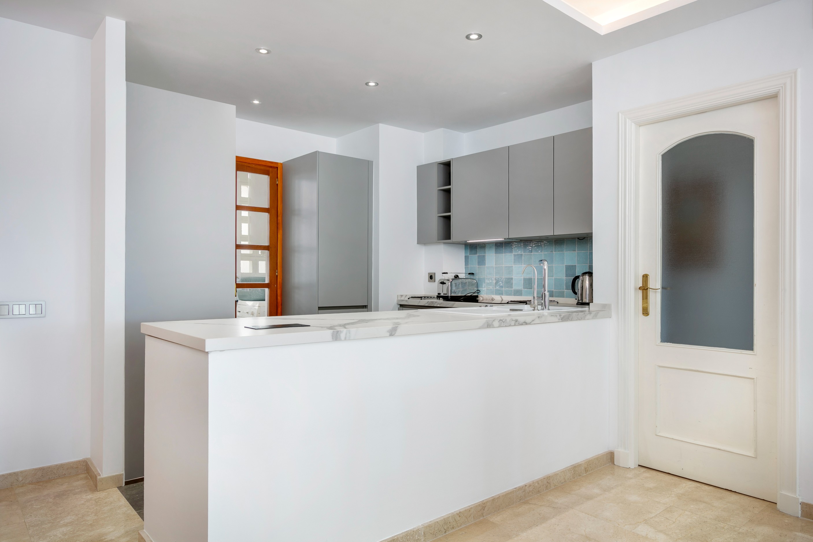 Ático de 3 Dormitorios y 2 Baños en alquiler vacacional en Milla de Oro, Marbella