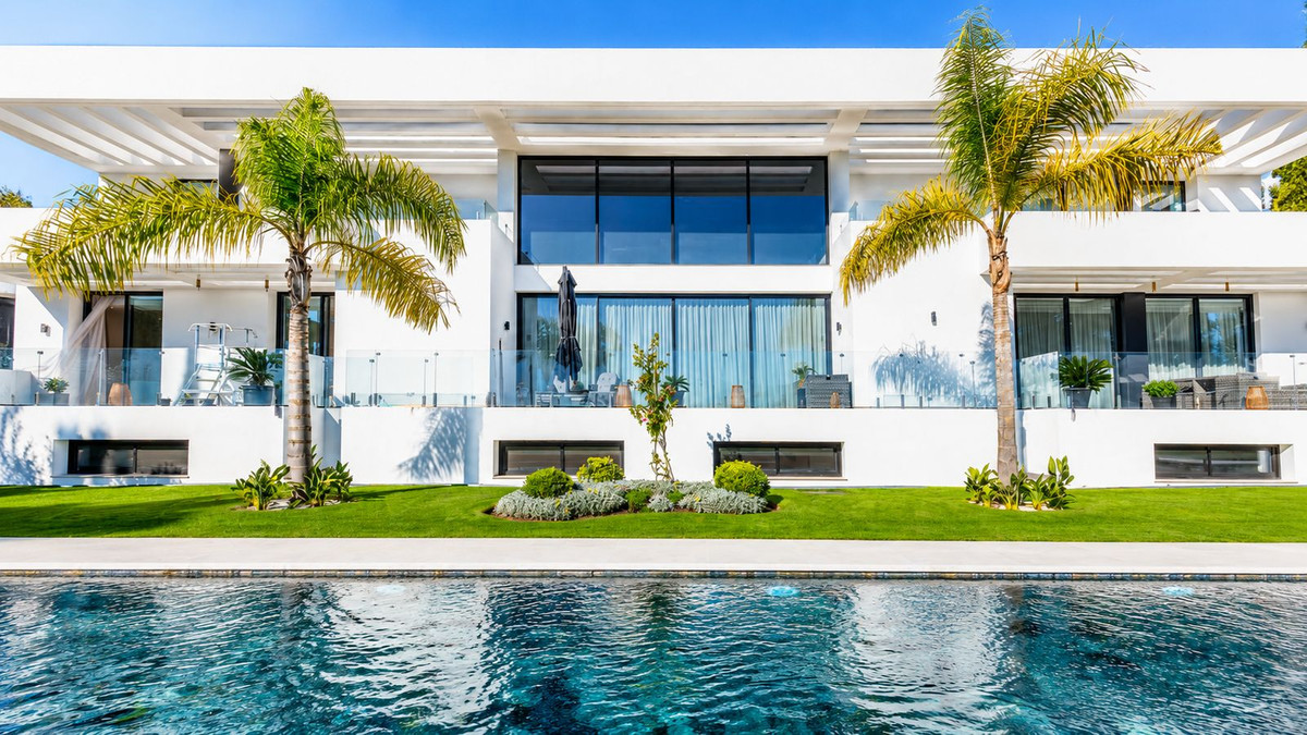 Casa de 5 Dormitorios y 7 Baños en venta en El Paraíso