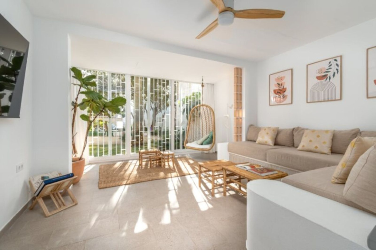 2 спални, 2 бани - Редова къща за продажба в Calahonda, Mijas