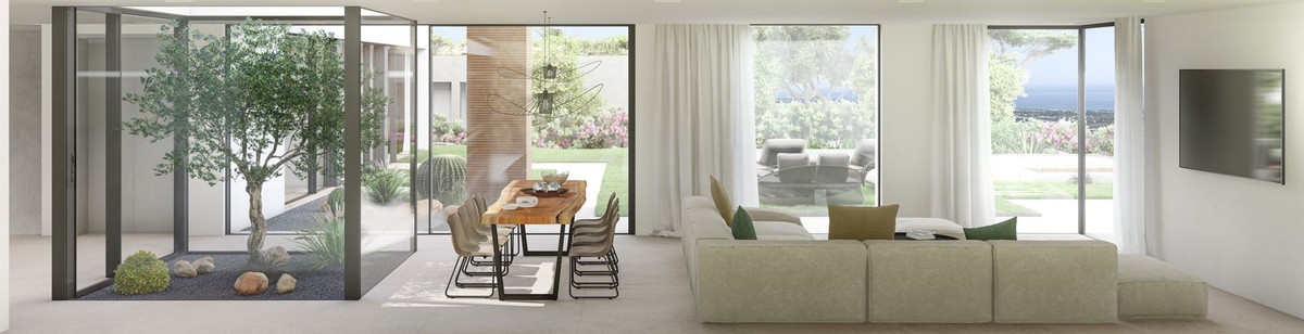 4 Bed - Villa for Sale in Los Monteros, Marbella