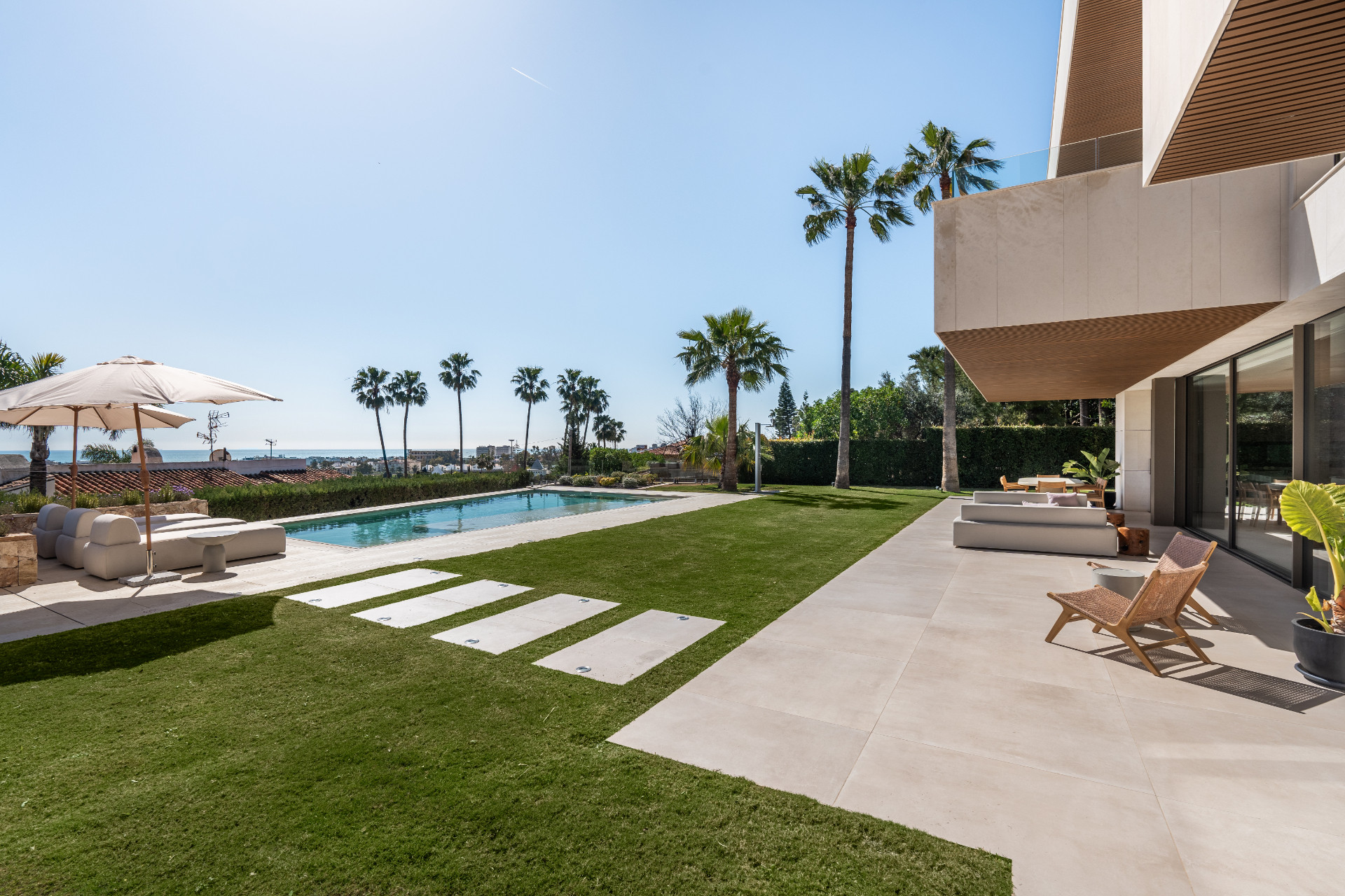 5 спални - Вила за продажба в Malaga