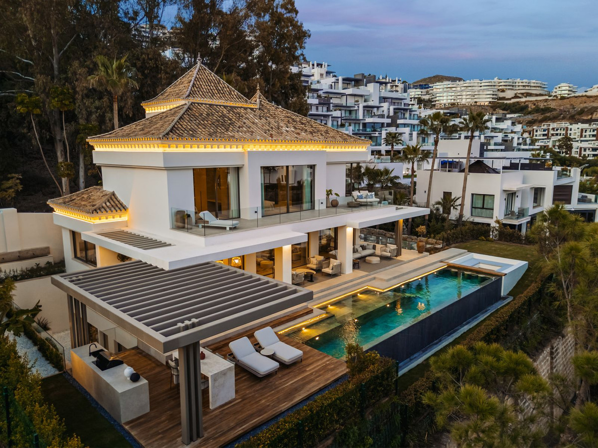 Casa de 6 Dormitorios en venta en La Quinta, Benahavís
