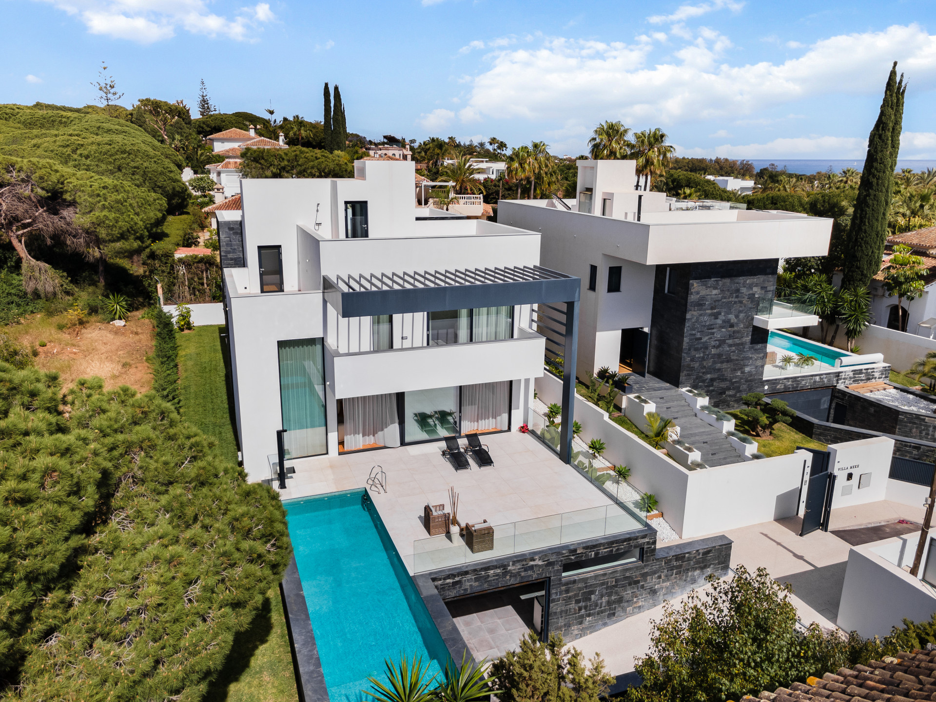 Casa de 6 Dormitorios y 6 Baños en venta en Marbesa, Marbella