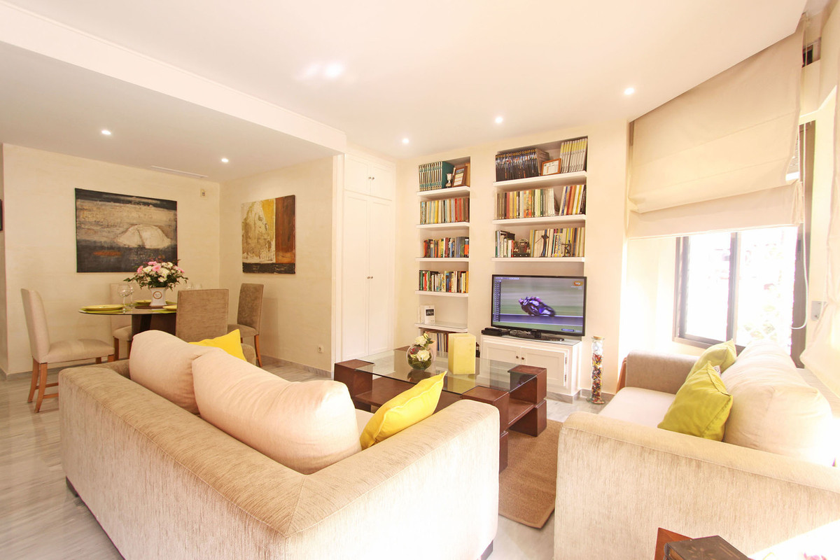 Piso de 4 Dormitorios y 2 Baños en alquiler vacacional en Marbella