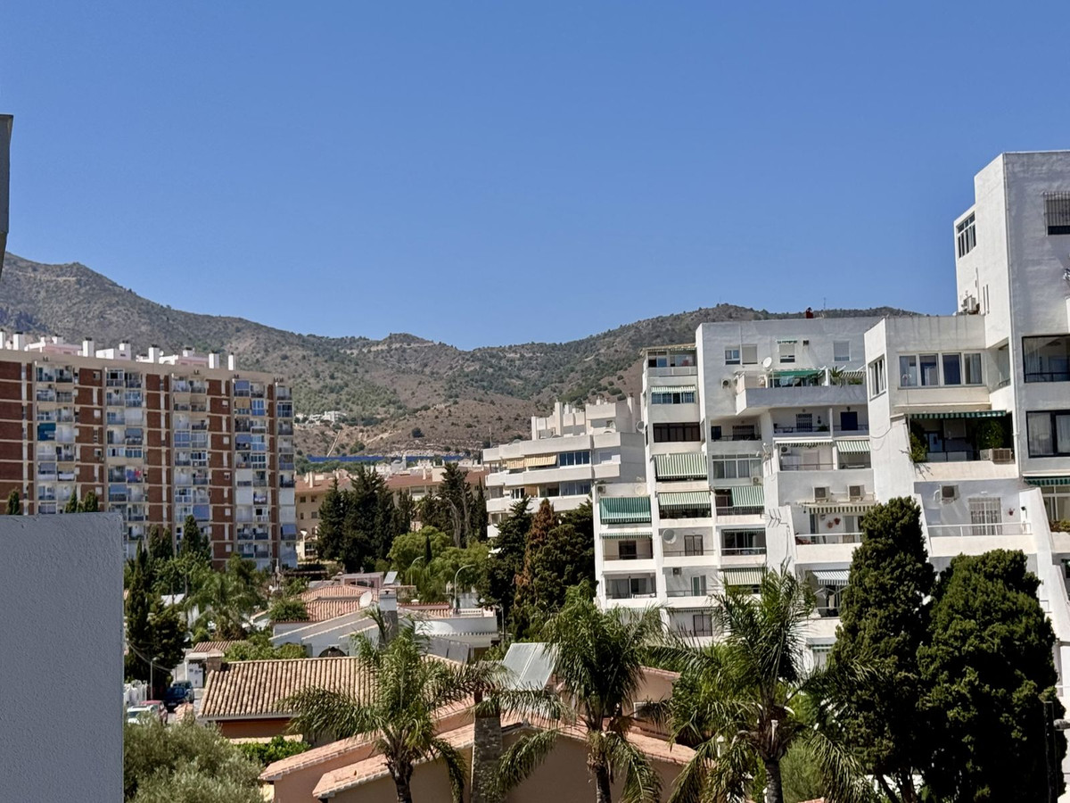 Piso de 2 Dormitorios y 2 Baños en venta en Benalmádena Costa