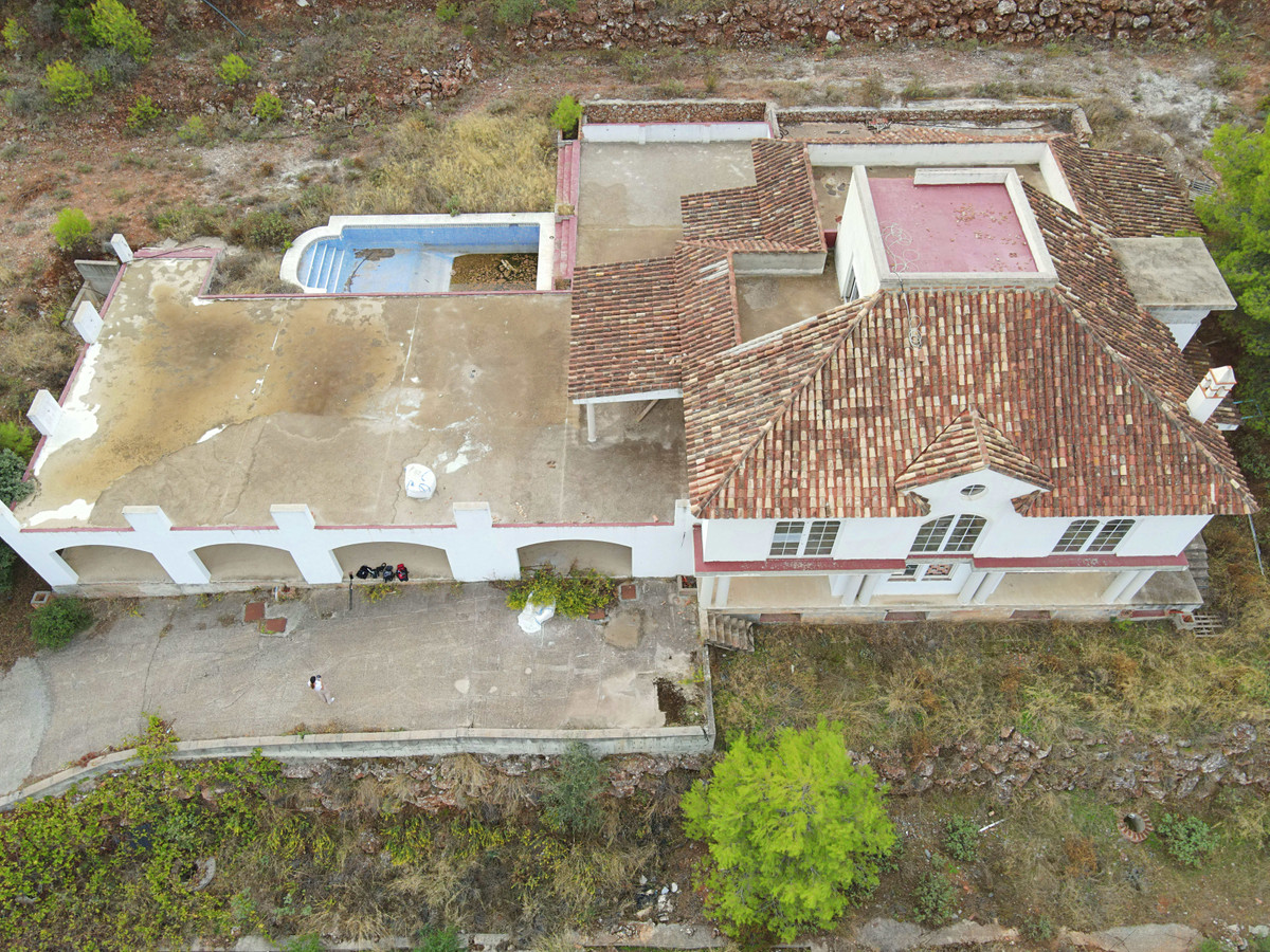 Casa de 9 Dormitorios en venta en Alhaurin el Grande