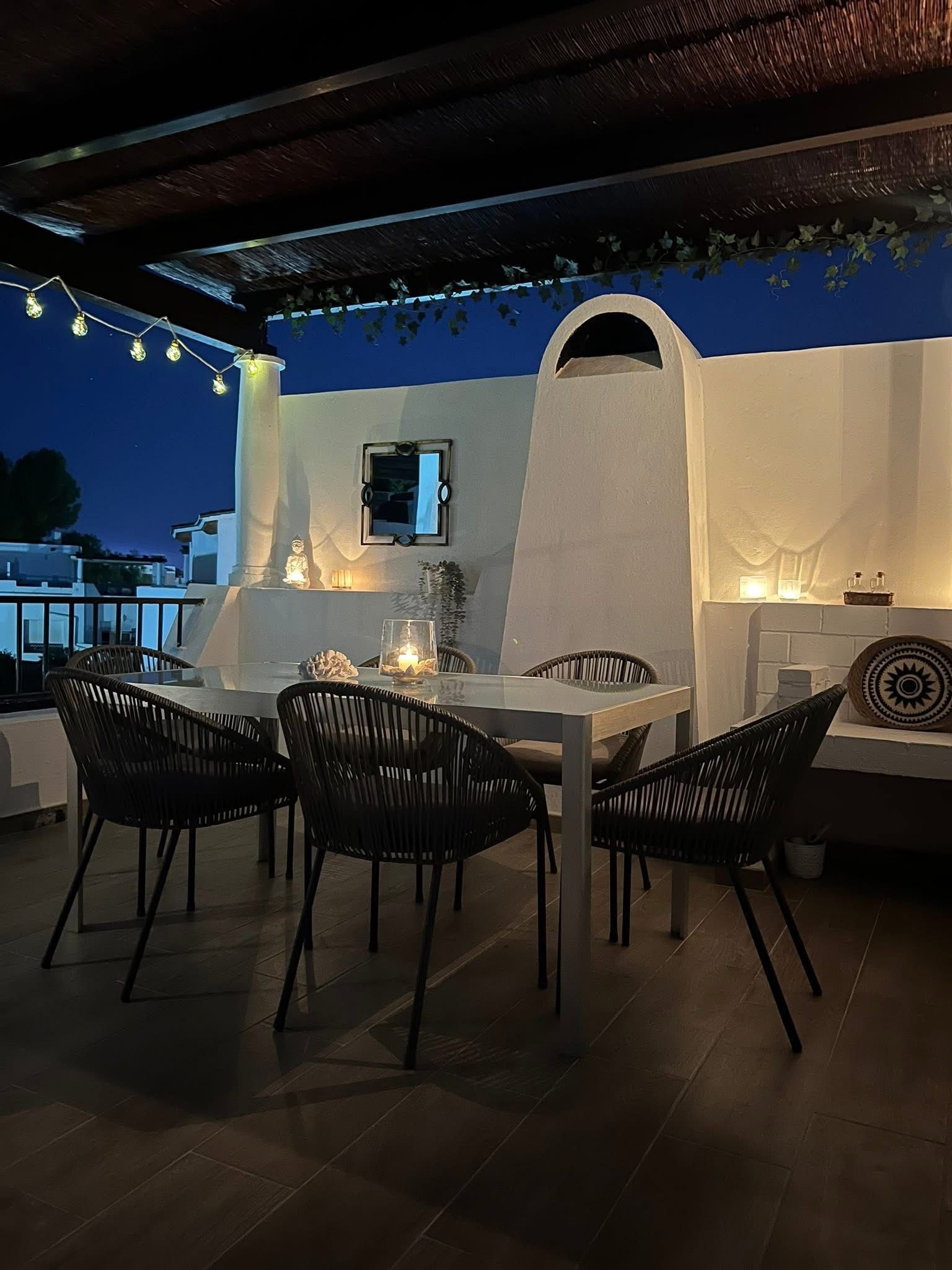Casa Adosada de 3 Dormitorios en alquiler en Nueva Andalucía, Marbella