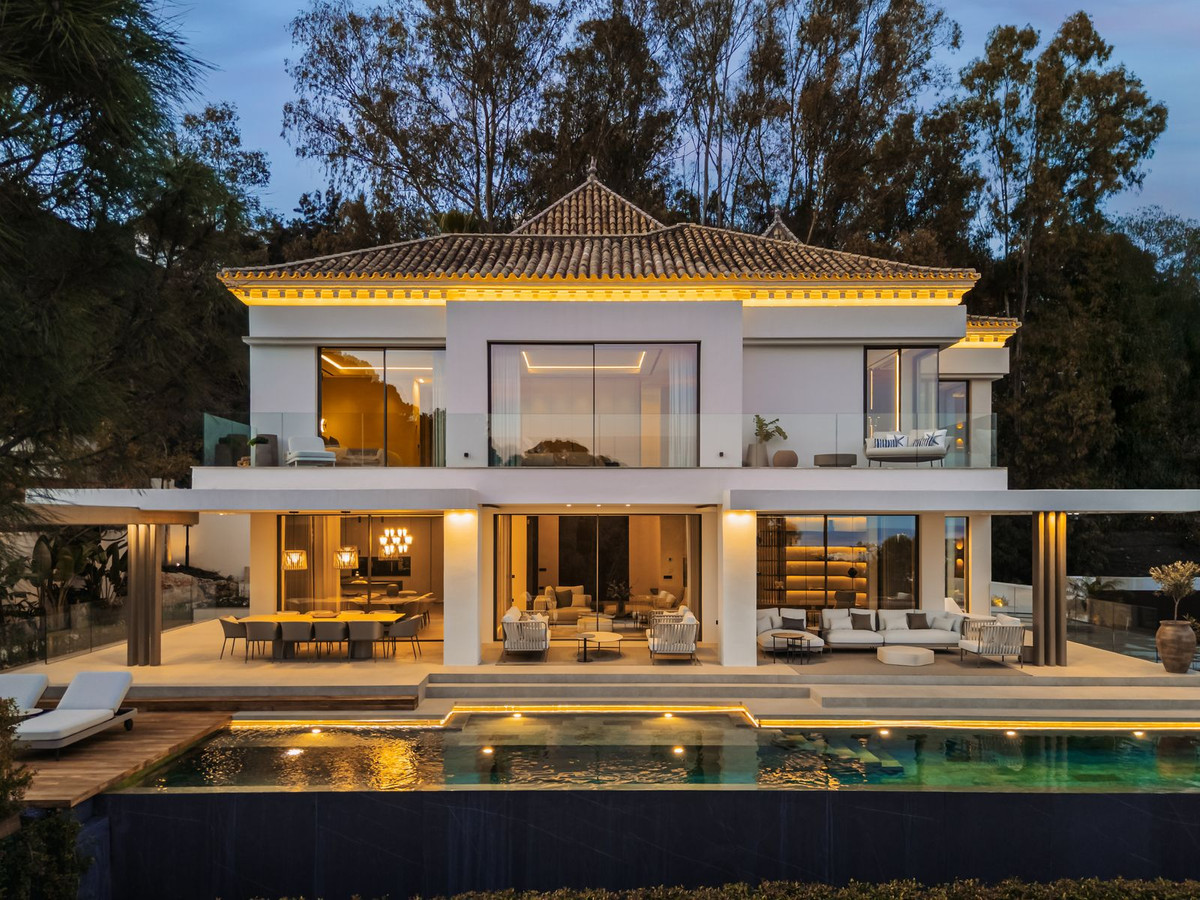 Casa de 6 Dormitorios en venta en La Quinta, Benahavís