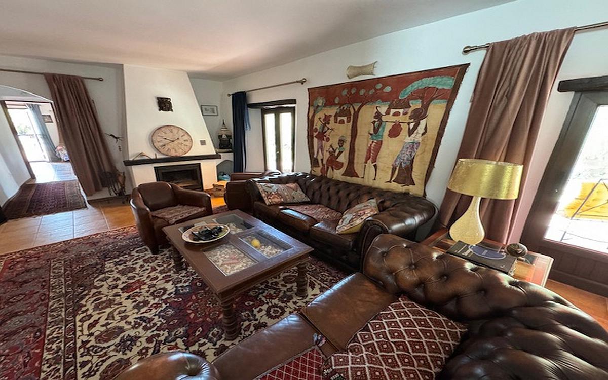 Casa de 3 Dormitorios y 3 Baños en venta en Casares