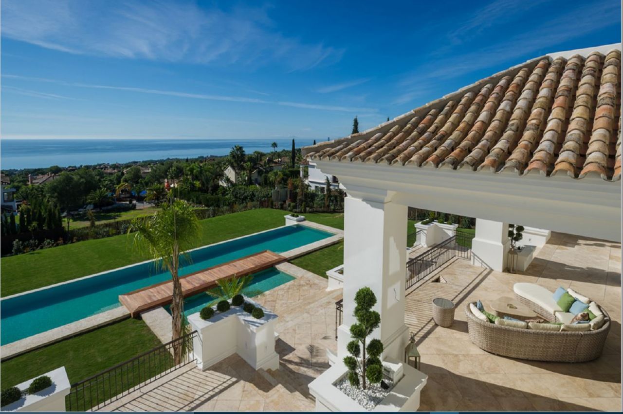 7 Bed, 11 Bath - Villa for Sale in Marbella Golden Mile
