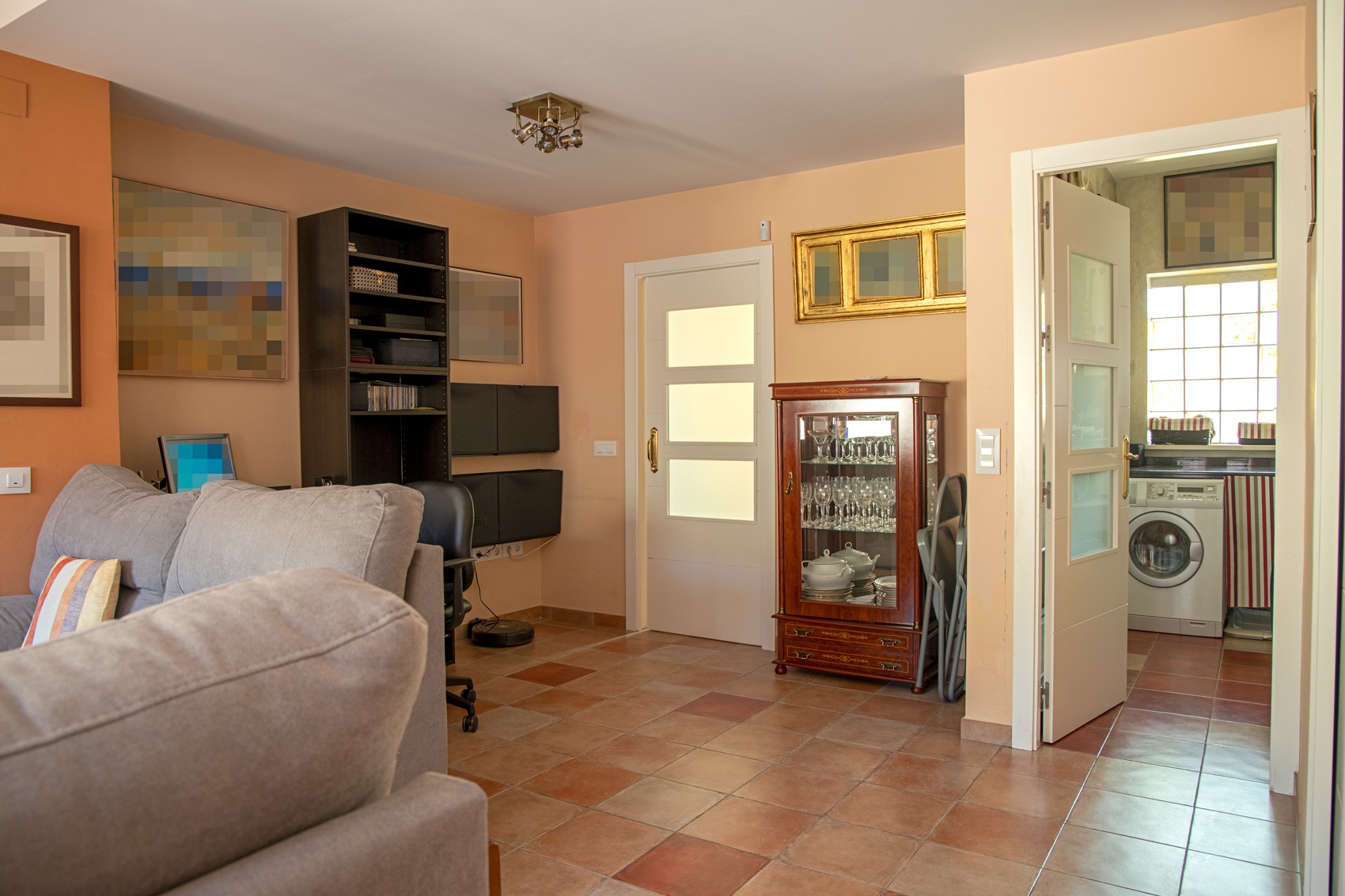 Casa Adosada de 5 Dormitorios en venta en Gelves