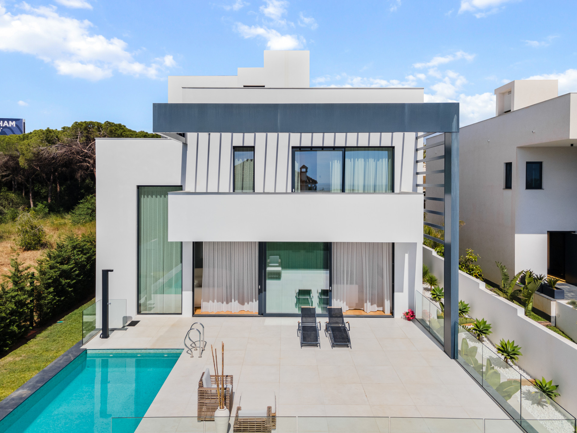 Casa de 6 Dormitorios y 6 Baños en venta en Marbesa, Marbella