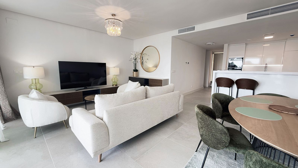 Casa Adosada de 3 Dormitorios en venta en Marbella