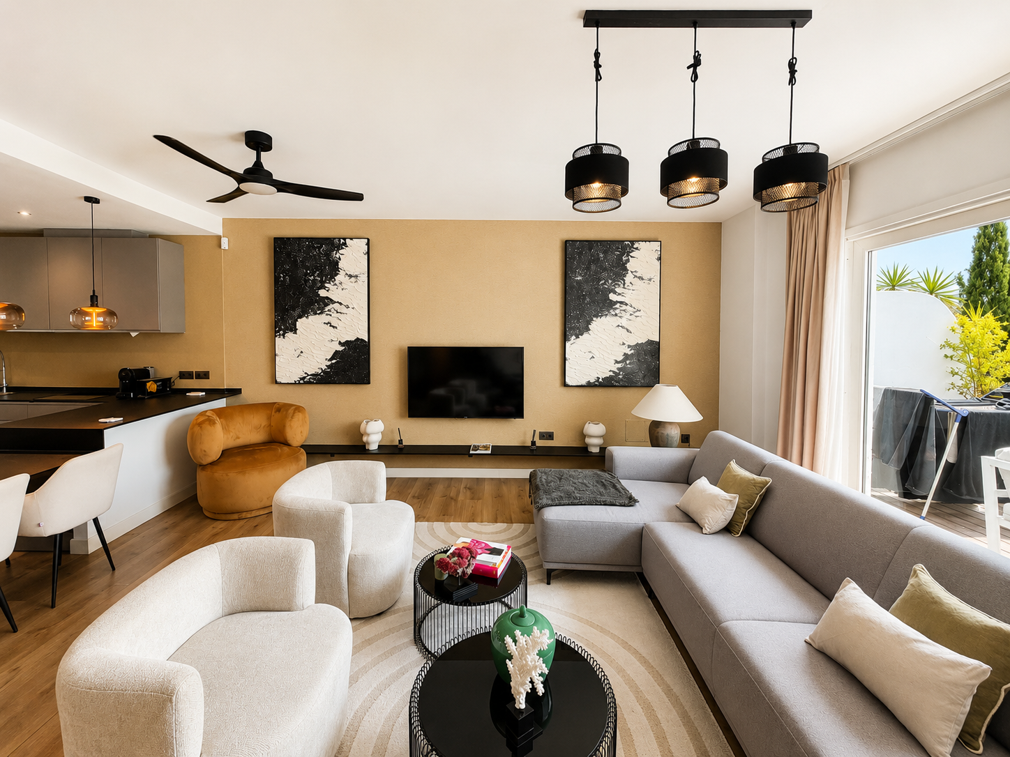 4 Bed, 3 Bath - Penthouse for Sale in Marbella Golden Mile