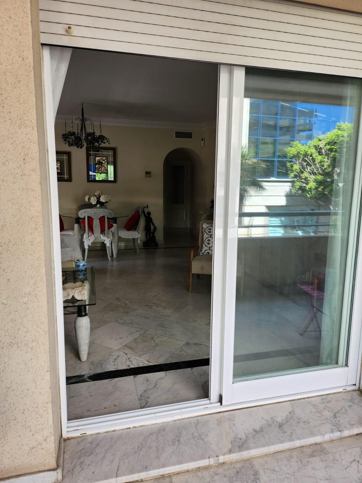 Piso de 2 Dormitorios en venta en Puerto Banús