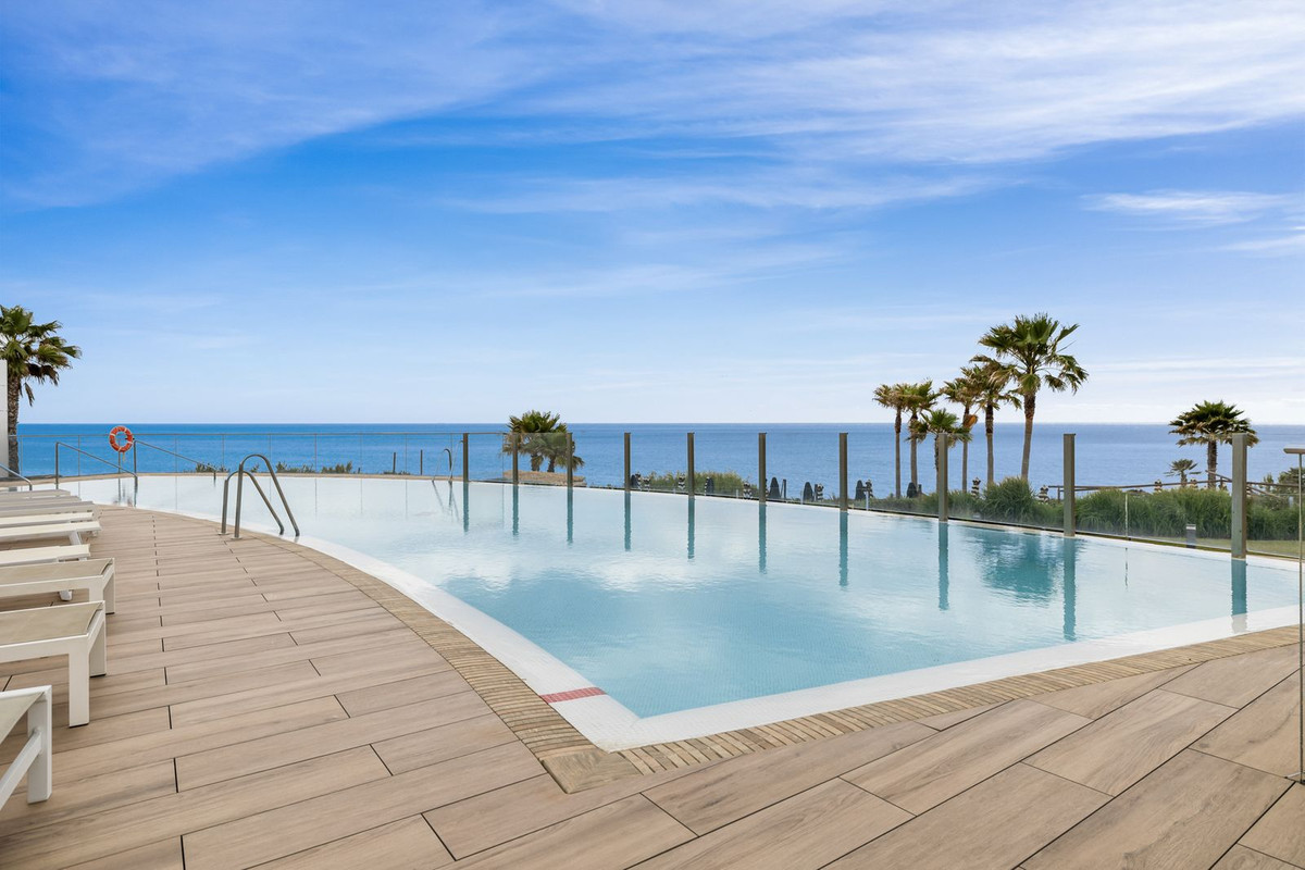 2 Bed - Apartment for Sale in Estepona
