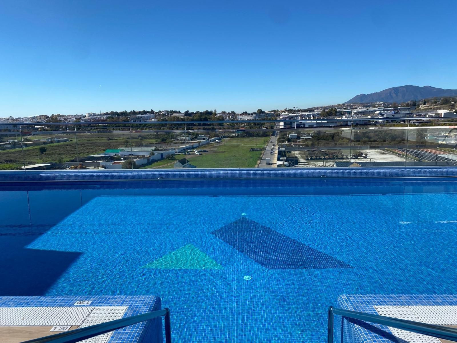 Piso de 3 Dormitorios y 2 Baños en alquiler en Nueva Andalucía, Marbella