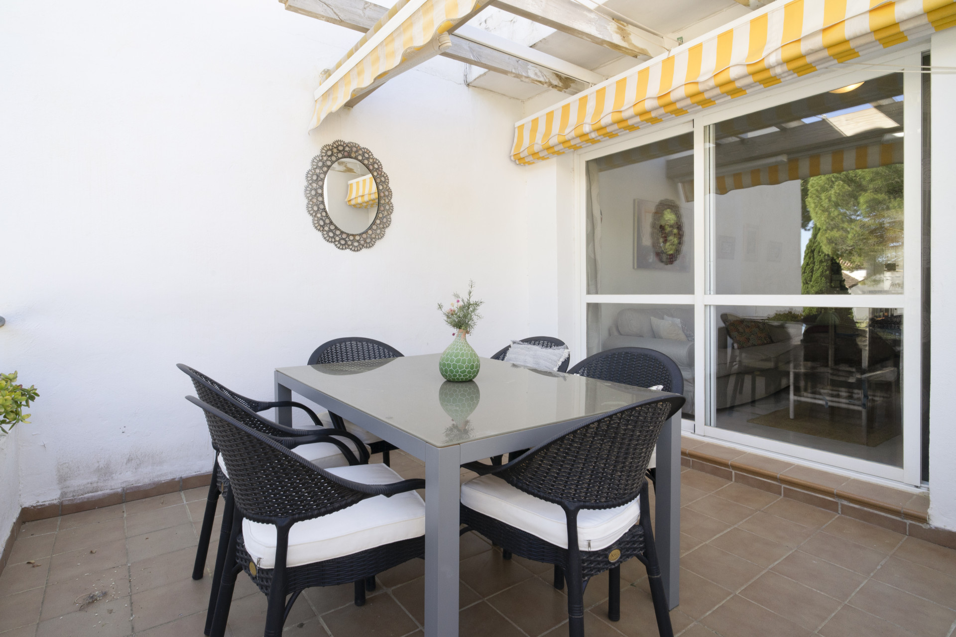 2 Bed, 2 Bath - Apartment for Sale in Nueva Andalucia, Marbella