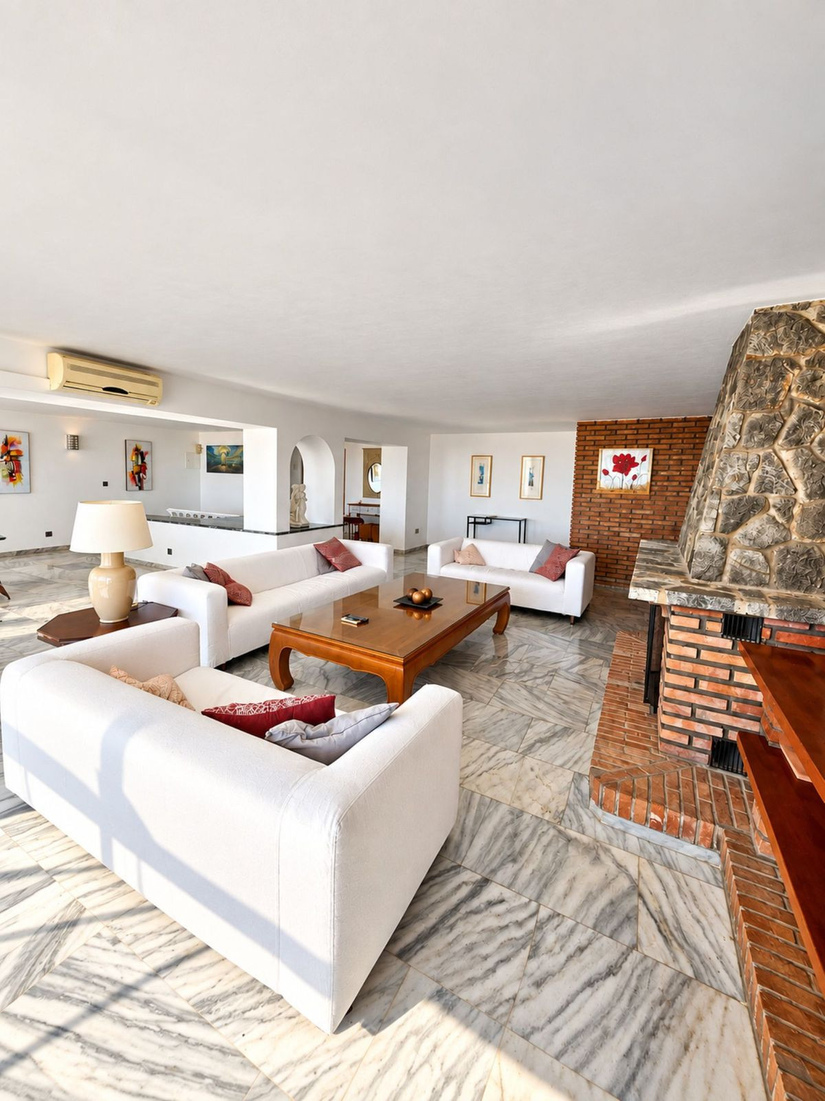 2 спални, 3 бани - Апартамент за продажба в Torremolinos