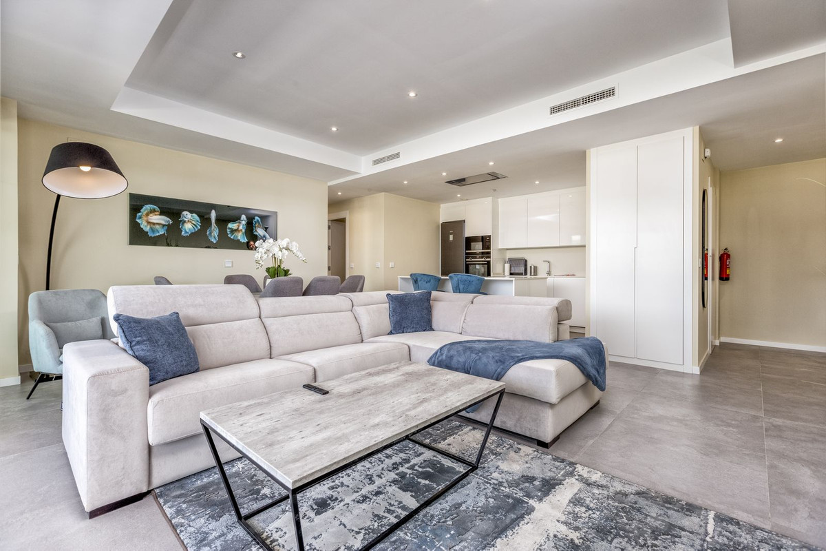 Piso de 2 Dormitorios en venta en Fuengirola