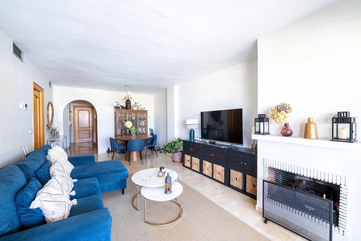 Piso de 2 Dormitorios en venta en Guadalmina Alta, San Pedro de Alcántara