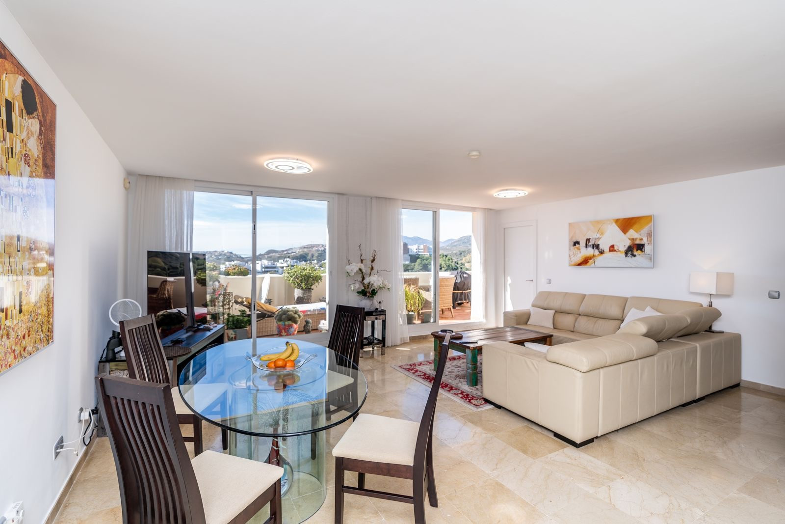 4 Bed, 2 Bath - Apartment for Sale in Los Almendros, Benahavis