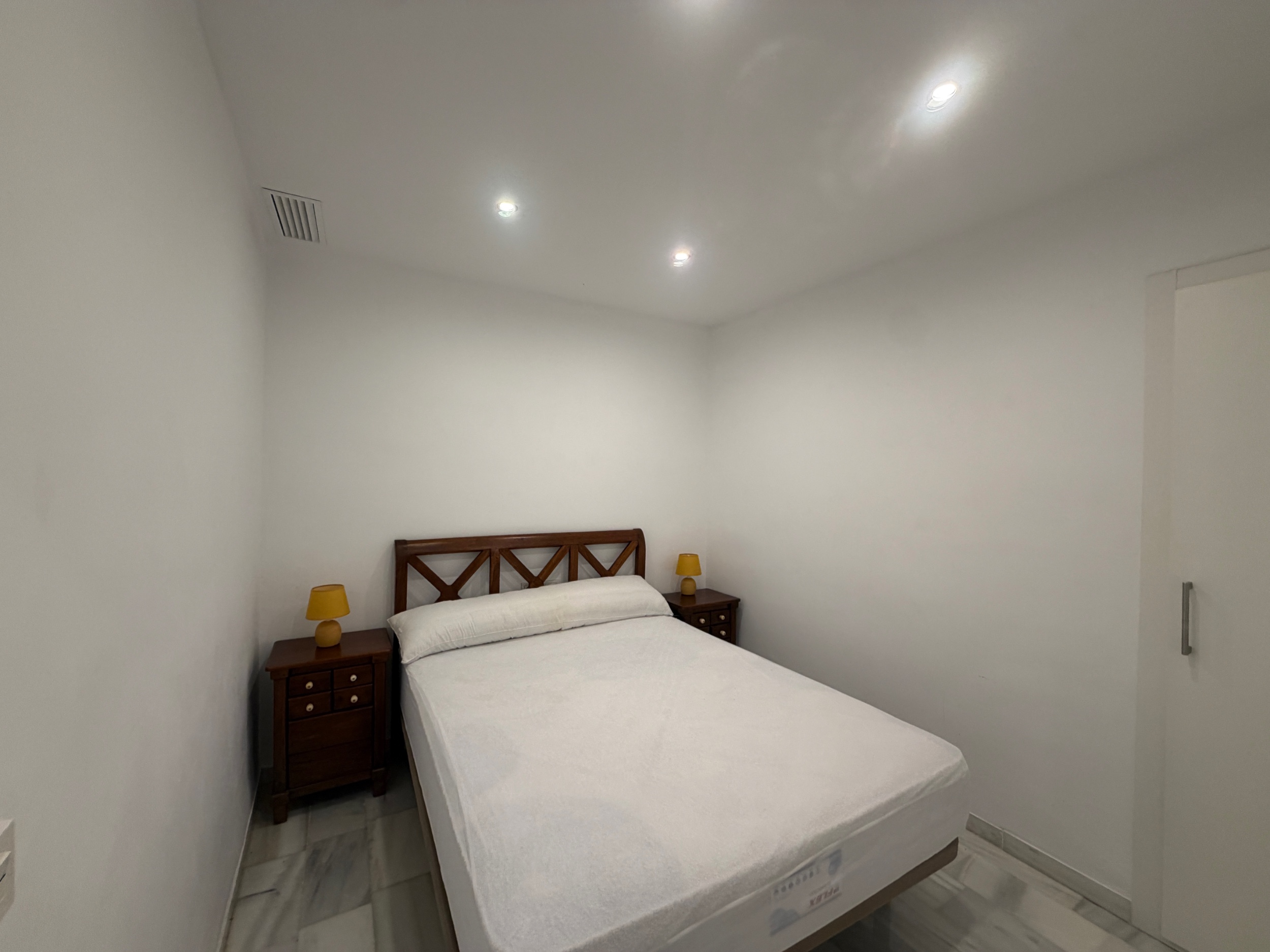 2 Bed, 1 Bath - Apartment Holiday Rental in Marbella